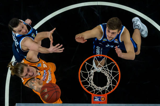 在关键位置 在关键位置